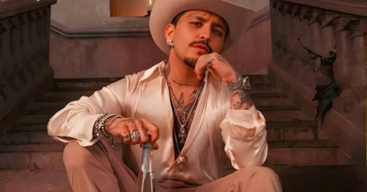 chriistian nodal portada tequila